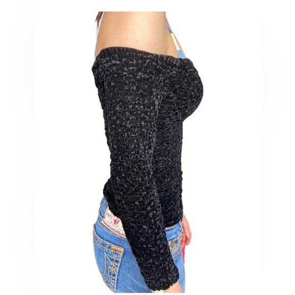 Lili Crepon XS Black Off-the-Shoulder Crushed Velvet Crop Sweater - Picture 5 of 6
